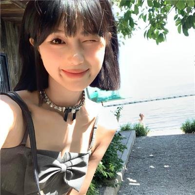唇彩间谍